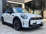 車両の詳細、ご質問につきましては、弊社営業スタッフまでお気軽にご連絡下さいませ。遠方のお客様には実車の詳細画像送信も承ります。お客様からのお問合せをお待ち致しております。