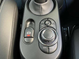 車両の詳細、ご質問につきましては、弊社営業スタッフまでお気軽にご連絡下さいませ。遠方のお客様には実車の詳細画像送信も承ります。