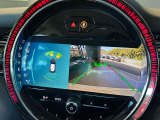 バックカメラ搭載!駐車時も安心ですね!