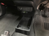 お買い得なミライースが入荷しました♪ETC車載器、カーペットマット装備となっており当店でもおススメの一台となっております!近畿二府四県のご来店頂き現車確認・ご契約可能なお客様のみの販売となります