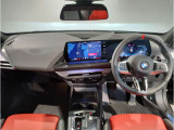 ☆センターパネルを運転席側に僅かに傾けたBMW独特のインパネ☆【駆け抜ける歓び】はここからもスタートしております☆