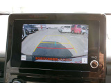 バックモニター付きですので、日常の駐車はもちろん、人や障害物などを映像で確認できるので安心です!(補助装置になりますので、目視でもご確認ください)