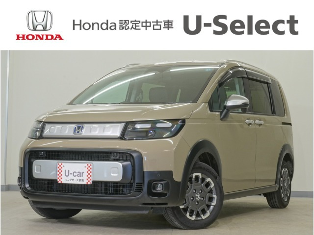 フリード 1.5 e:HEV クロスター 4WD 