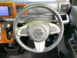 【純正革巻きステアリング】上質な革を使用することで、手にしっかり馴染みとても運転しやすいハンドルです♪