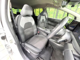 運転席シート廻りは使用感も少なく、良好な状態となっています。前オーナー様が丁寧に使っていたことがよくわかりますね。