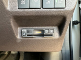 ETC付。高速道路の料金所はキャッシュレスで通過です。サービスエリア等にあるスマートインターの出入りも利用可能でとっても便利。ご納車後すぐにお使い頂けるようセットアップしてのお渡しとなります。