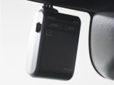 ◆ドライブレコーダー◆映像・音声などを記録する自動車用の装置です。 もしもの事故の際の記録はもちろん、旅行の際の思い出としてドライブの映像を楽しむことができます。