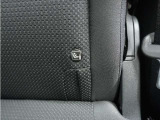 ◆ISOFIX◆シートベルトいらずでチャイルドシートと固定金具を連結するだけでガッチリ固定できます。