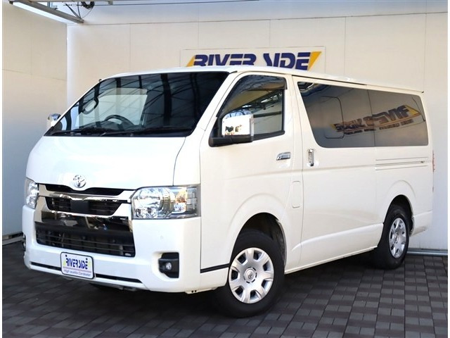 トヨタ ハイエースバン 