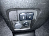 スマートフォンやお手持ちの機器のバッテリー残量が少なくなっても、運転中に充電ができるので安心ですね!