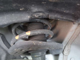 お車を安心してお乗りいただく為には、足回りの定期点検が欠かせません。日産サービスプログラム(有償)では半年ごとの点検をさせていただきます。