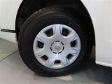 純正ホイールキャップ タイヤサイズは195/80R15