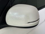 車が大好きなスタッフが心をこめて接客いたします。お客様一人一人のお車に対する思いや気持ちをうかがい、充実した時間が過ごせるよう努めます。