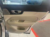 ご覧いただきありがとうございます。車両詳細等お気軽に店舗スタッフまでお問い合わせください。通話無料の専用フリーダイヤルも
