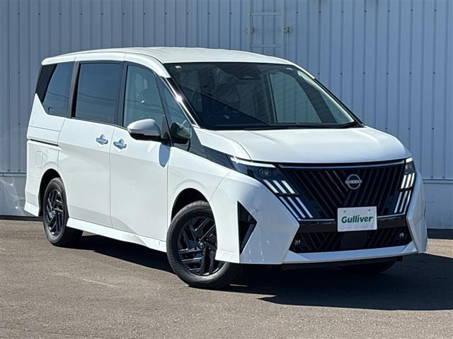 セレナ 1.4 e-4ORCE ハイウェイスターV 4WD 4WD 修復歴無し