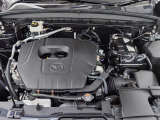 マイルドハイブリッドシステム「Mハイブリッド」を搭載した、2.5L 直噴ガソリンエンジン(e‐SKYACTIV G2.5)を国内で初採用しています。