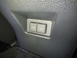 充電用USB付き。スマートフォンなどの充電に便利です。