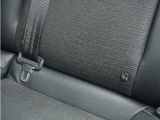 ◆ISOFIX◆シートベルトいらずでチャイルドシートと固定金具を連結するだけでガッチリ固定できます。