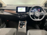運転席からの視界が左右に広く隅々まではっきりと見渡せます。車の前端も把握しやすく安心して運転できます!