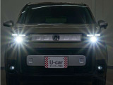 LEDヘッドライト(オートハイビーム機能付)が搭載されており、遠くまで明るく均一に照らし、高速道路等での安心感が向上しております。