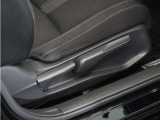 ◆シートハイトアジャスター◆運転席を上下に高さ調節ができます!運転ポジションを体格に合わせてシート調整できます。