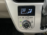 オートエアコン付きです!お好みの温度をセットするだけでエアコンの風量などを自動でコントロール。快適な車内でお過ごしいただけます。
