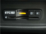 ◆ETC2.0装着◆進化したドライブ体験。料金収受システムだけだったETCが生まれ変わって、高速道路を賢く使うETC2.0に進化しました。多彩な情報サービスが便利で快適なドライブ体験を提供します。