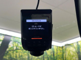 【ドライブレコーダー】ドライブレコーダー装備!走行中はもちろん、あおり運転や事故に遭遇した際、映像で記録し、万一のリスクに備えます。※記録用SDカードはお客様ご自身でご準備いただく必要があります。