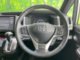 【純正革巻きステアリング】上質な革を使用することで、手にしっかり馴染みとても運転しやすいハンドルです♪