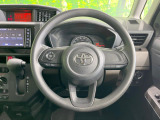 インテリアに合わせたデザインのステアリングは、運転される方のことも考え、運転しやすい形状、大きさです。是非一度、実際に触ってお確かめください。