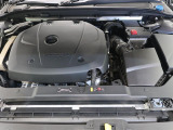 ご納車前に、店舗に併設された整備工場にて点検整備を行います。ボルボ車を熟知したテクニシャンが、ディーラーならではの安心感をご提供致します。