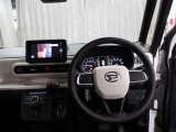 運転席に座ると☆こんな感じです♪