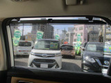 日差し和らぐロールサンシェード。