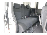 ゆとりある広々とした車内空間は、ドライブを始め買い物やレジャーなど、幅広く活躍します。一人でもみんなとでもお出かけを楽しみましょう!