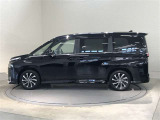 走りにこだわりながら収納力も持ち合わせたお車です。荷物を載せて軽快なドライブを楽しめますよ♪