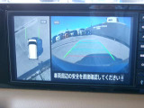 まるで上空から見下ろしているような感じで駐車が楽にできるインテリジェントアラウンドビューモニター!幅寄せが苦手な方でもサイドビューで確認することができますよ♪