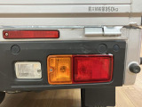 ご納車までに、弊社サービススタッフによる点検整備を行い、バッテリー、エンジンオイル、オイルエレメント、ワイパーゴムを交換し、ブレーキを分解、摩耗等を確認、必要であれば交換、安心してお乗りいただけます!