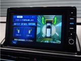 ◆マルチビューカメラシステム◆運転席から見づらい前後左右を、ナビ画面の映像で確認。見通しの悪い交差点や狭い道でのすれ違い、駐車などをサポートします。