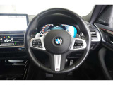 BMWらしい、シンプルですが直感で使いやすい内装デザインです☆お問合せ(無料ダイヤル)0078-6002-613077迄お待ちしております。大阪府吹田市芳野町5-55 毎水曜、第二・第三火曜日定休 営業時間10:00〜18:00