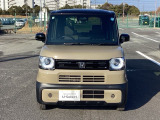 LEDヘッドライトは、本当に明るくて安全です。暗い夜道からお客様を守ってくれます。運転しやすいですし、自慢にもなるかも?黄色いハロゲンライトと見比べてください。