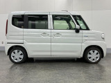 後席両側電動スライドドア☆開け閉めの際に隣の車や壁にぶつける心配もありません。