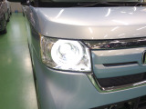 【LEDヘッドライト】LEDヘッドライトは消費電力が少ないので寿命が長いですよ!明るさも十分で、夜間走行の負担を和らげてくれます、オート点灯システムも付いております