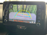 【バックカメラ】駐車時に後方がリアルタイム映像で確認できます。大型商業施設や立体駐車場での駐車時や、夜間のバック時に大活躍!運転スキルに関わらず、今や必須となった装備のひとつです!