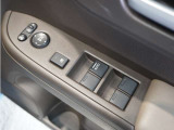◆パワーウィンドウスイッチ◆運転席から全席の窓の開閉操作を行うことが出来いつでも換気ができます!