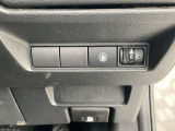 運転席まわりの画像です。