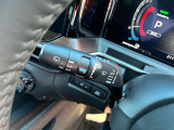動くタイミングを調整できる間欠式ワイパーは、車速に連動して間欠時間が変化する機能も備えて運転をサポートしてくれます!