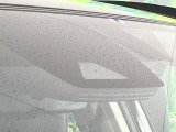 【トヨタセーフティセンス】走行中に前方の車両等を認識し、衝突しそうな時は警報とブレーキで衝突回避と被害軽減をアシスト。より安全にドライブをお楽しみいただけます。