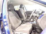 楽な姿勢で座ることが出来るので長時間の運転でも疲れにくいですし体もぶれにくいですよ。