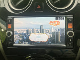 画面にテレビ番組が表示され、停車中に映像やテレビを視聴できます。待ち時間などに活用しやすく、画面表示も見やすいため、車内で過ごす時間に便利です。