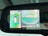 【全方位カメラ】後ろだけではなく、車全体の様子が確認できるので死角が大幅に減少します!駐車が苦手な方にも心強い機能です♪